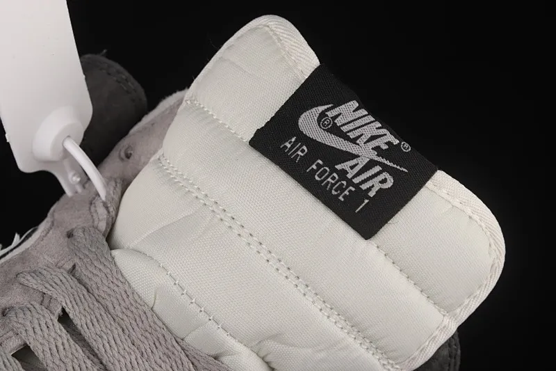 All categories Nk Air Force 1 Air Force series Nk Air Force 1 Mid Air Force mid-top Nk Air Force 1'07 Mid beige gray and black color Air Force 1 mid-top casual sneakers DG9158-616